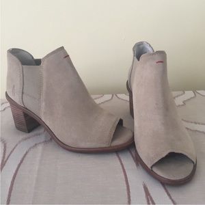 Ellen Degeneres Samora Leather Peep Tie Booties 6.5